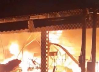 Loja fica totalmente destruída após pegar fogo em Buriti