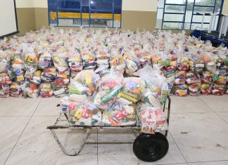 Governo do Tocantins vai distribuir 800 cestas básicas para taxistas e mototaxistas em Araguaína