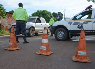 Quadras com maior incidência de casos da Covid-19 recebem ação educativa de prevenção à proliferação do vírus