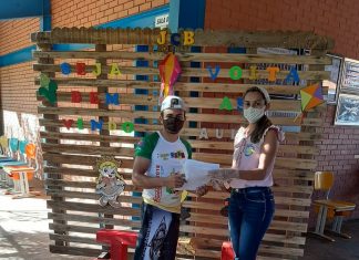 Estudantes tocantinenses recebem material pedagógico e iniciam atividades não presenciais na rede estadual