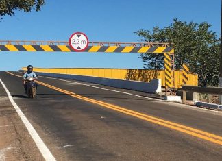 Governador Mauro Carlesse sanciona leis que autorizam Estado a contratar empréstimos com instituições bancárias