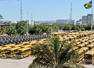 Em reunião com prefeitos, governador Carlesse confirma vinda de Ministro ao Tocantins, dia 29, para entrega de máquinas