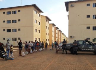 Batalhão de Choque da PM arrecada sete toneladas de alimentos e doa 350 cestas básicas a famílias carentes em Palmas