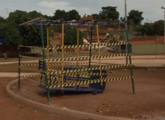 Criança de dez anos morre após brinquedo cair sobre ele em parquinho