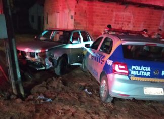 Suspeito de roubar carro é baleado em trocar tiros com a polícia durante perseguição