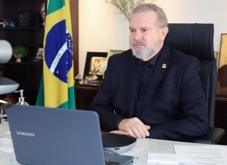 Governador Carlesse decreta ponto facultativo no dia 1º de abril e prorroga trabalho remoto e Força Tarefa por mais 15 dias