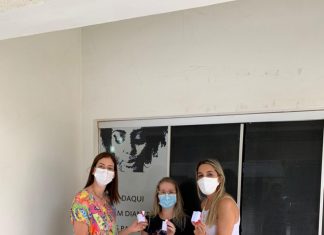 Para lembrar as mulheres que elas estão sozinhas nesta pandemia, Delegacias da Mulher da Capital distribuem álcool em locais públicos
