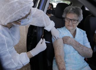 Em Gurupi, idosos acima de 80 anos recebem 2ª dose da vacina contra Covid-19