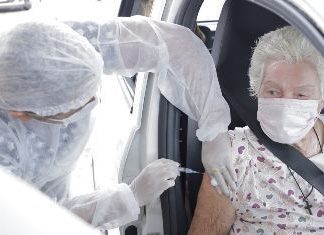 Gurupi realizará drive thru para aplicação da segunda dose da vacina contra covid-19 nos idosos