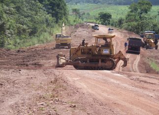 Governo do Tocantins inicia obras de recuperação de desmoronamentos da TO-130, entre Santa Tereza e Ponte Alta do Tocantins
