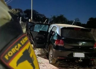 Cachorro morre após ser baleado durante troca de tiros entre criminosos e Polícia Militar