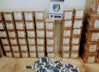 Três são detidos após PM flagrar transporte irregular de mais de 27 mil munições em caminhão-baú