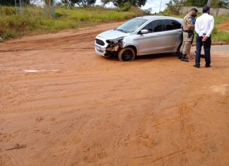Motociclista morre após escorregar em areia e bater de frente com carro em Araguaína