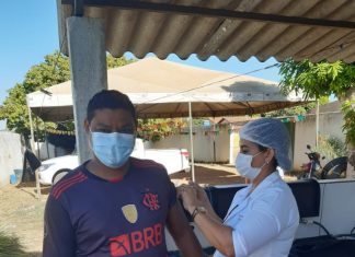 Vacina contra o coronavírus é aplicada em moradores a partir de 20 anos em Ipueiras