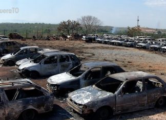 Veja como ficaram veículos em pátio da polícia que foi atingido por incêndio em Palmas