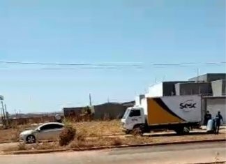 Morador de Palmas diz que foi furtado por homens uniformizados em caminhão; Veja o vídeo