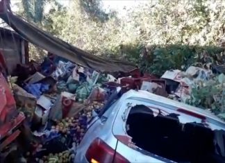 Vítimas de acidente entre carro e caminhão são identificadas; Vídeo mostra momento do resgate