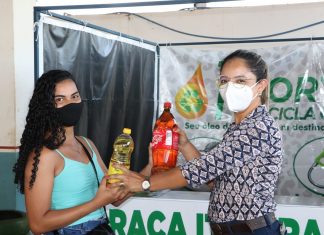 Moradores de Porto Nacional podem trocar óleo de cozinha usado por produto novo; saiba como