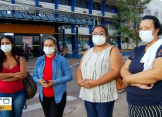 Mães denunciam falta de materiais em maternidade e dizem que enfermeiros estão comprando luvas para tratar pacientes