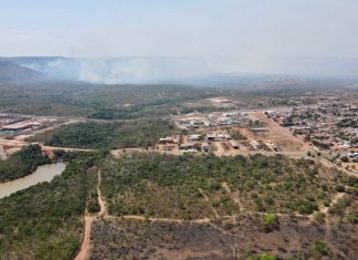 Incêndio na serra do Lajeado entra no segundo dia e mobiliza equipes de combate; veja o vídeo