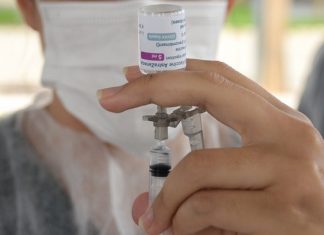 Palmas recebe lote com doses da AstraZeneca e retoma aplicação da segunda dose