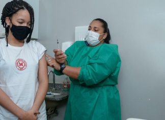 Palmas começa a vacinar adolescentes de 16 e 17 anos sem comorbidades contra a Covid-19