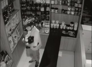 Ciclista invade academia para furtar suplementos e usa até bandeja para carregar produtos