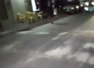 Motociclista morre após cair em quebra-molas sem sinalização e bater em carro