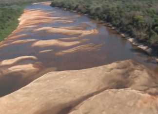 Rio que abastece áreas indígenas sofre com estiagem no Tocantins