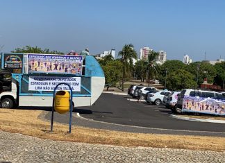 Quilombolas e empresários fazem protesto pedindo transparência na concessão do Jalapão