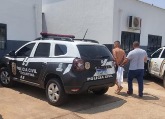 Suspeito de dois assassinatos é preso enquanto se escondia na casa da mãe