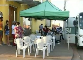Unidade móvel começa a percorrer bairros para vacinar contra Covid-19 em Araguaína