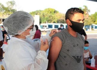 Carro da vacina percorrerá bairros para levar doses contra a Covid até moradores de Araguaína