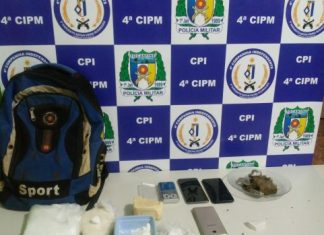 Suspeito de vender drogas ao lado de escola e aliciar estudantes para consumir entorpecentes é preso