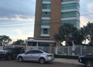 Polícia Federal cumpre mandados de busca na casa de Mauro Carlesse, governador do Tocantins