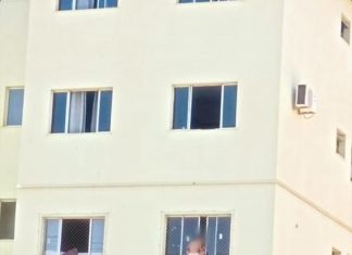 Vídeo mostra criança brincando em janela de prédio na região norte de Palmas