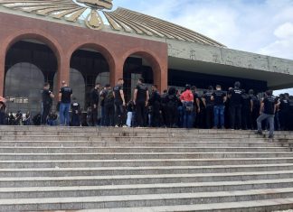 Policiais penais do TO fazem manifestação pedindo criação de estatuto e plano de carreira