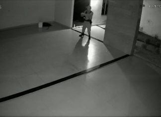 Vídeo mostra homem invadindo casa e roubando bicicleta em Porto Nacional