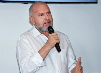 Louis Vuitton e Chanel pedem acesso ao processo que afastou governador após PF encontrar bolsas falsas durante buscas