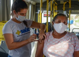 Ônibus estacionam em dois pontos de Palmas para aplicar vacinas contra Covid e a gripe; veja os locais