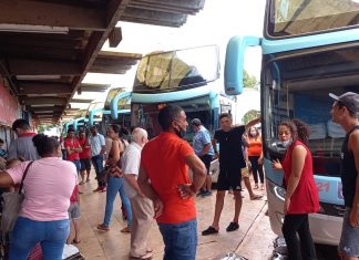Passageiros enfrentam horas de atrasos em rodoviárias no Tocantins