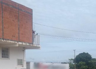 Caminhão quebra poste e deixa cerca de 250 casas sem energia em Palmas