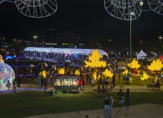 Decoração de Natal de Palmas será desligada nesta segunda-feira (17) e moradores têm última noite para aproveitar