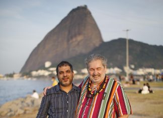 Moacyr Luz e Rogério Batalha têm dez parcerias reunidas no disco ‘Antes que tudo acabe’
