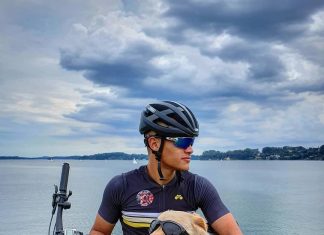 Ouça a história de Yellow, a cadela que adora passear de bicicleta com seu tutor