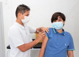 Crianças de 5 a 11 anos são vacinadas contra a Covid durante Dia D em Araguaína; veja locais