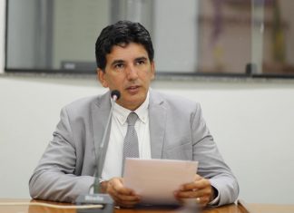 Carlesse pede retirada de relator do impeachment e suspensão do processo na AL