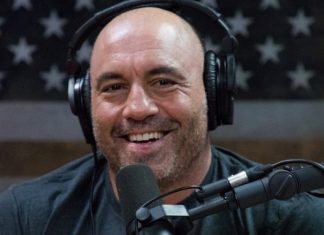 Spotify remove mais de 100 episódios de podcaster acusado de espalhar desinformação