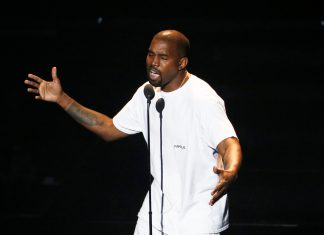 Kanye West compartilha mensagens de Kim Kardashian no Instagram, deleta e diz: ‘Sei que foi chocante’