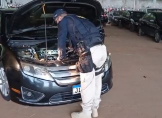Motoristas acabam detidos em flagrante após PRF abordá-los por manobras suspeitas